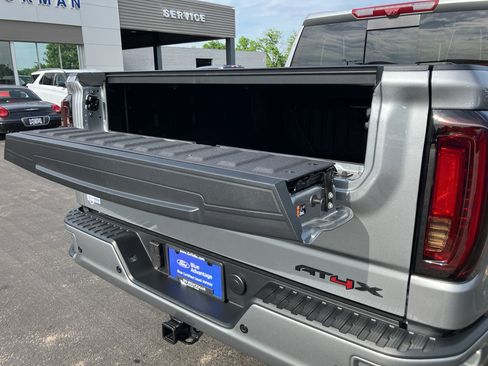 Used 2025 GMC Sierra 1500 AT4X AWD/4WD image 9