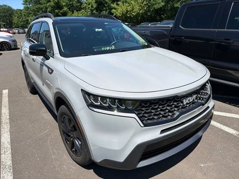 Used 2023 Kia Sorento S w/ Panoramic Sunroof Package AWD/4WD image 17
