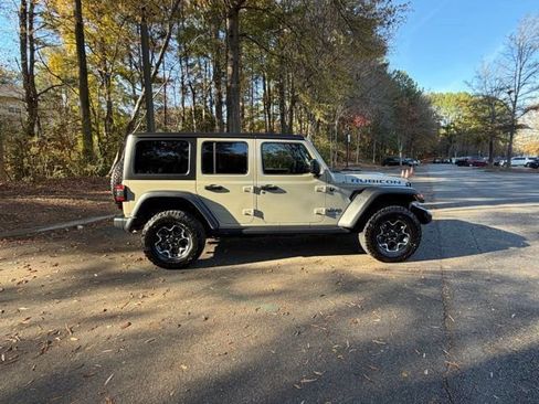 Used 2022 Jeep Wrangler Rubicon w/ Cold Weather Group image 18