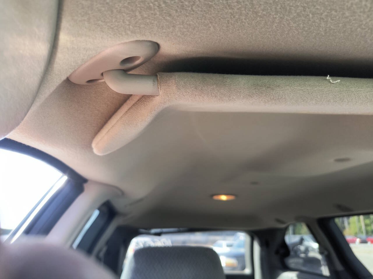 Used 2005 Dodge Caravan SXT FWD image 32
