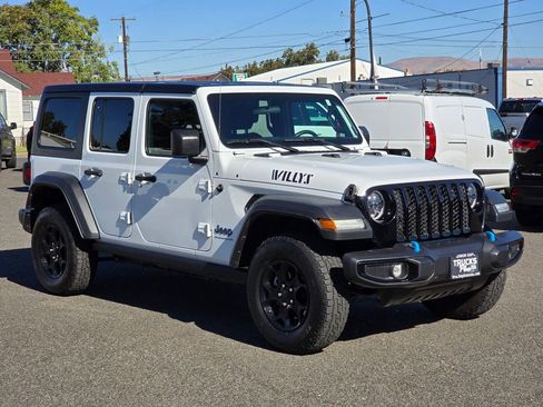 Used 2023 Jeep Wrangler Unlimited image 7