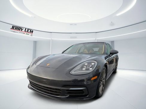 Used 2018 Porsche Panamera 4 image 6