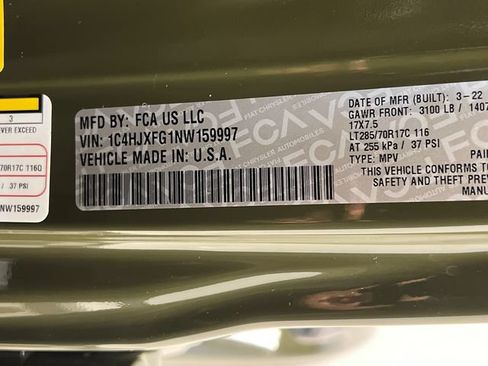 Used 2022 Jeep Wrangler Unlimited Rubicon w/ LED Lighting Group AWD/4WD image 29