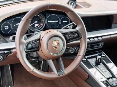 Used 2021 Porsche 911 Carrera 4S image 14