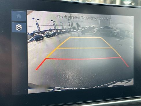 Used 2025 Hyundai Venue SEL FWD image 19