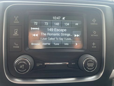 Used 2019 RAM 1500 Express w/ Express Value Package AWD/4WD image 7