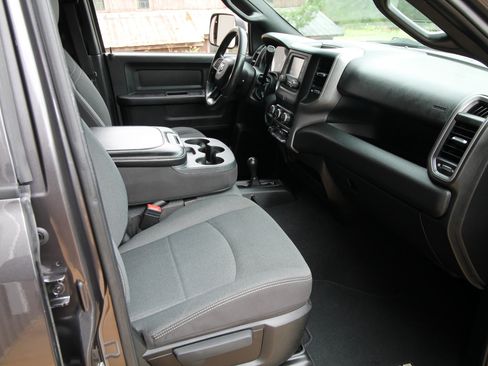Used 2022 RAM 3500 Tradesman AWD/4WD image 33