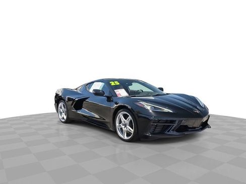 Certified 2025 Chevrolet Corvette Stingray Preferred Cpe w/ 2LT RWD image 3