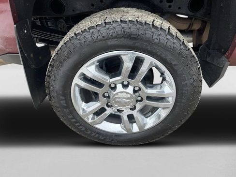 Used 2017 Chevrolet Silverado 2500 High Country image 11