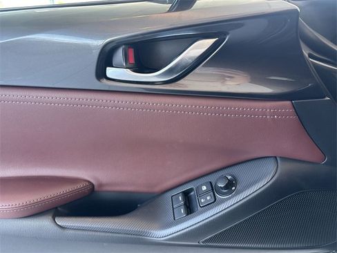 Used 2019 MAZDA MX-5 Miata RF Grand Touring image 19