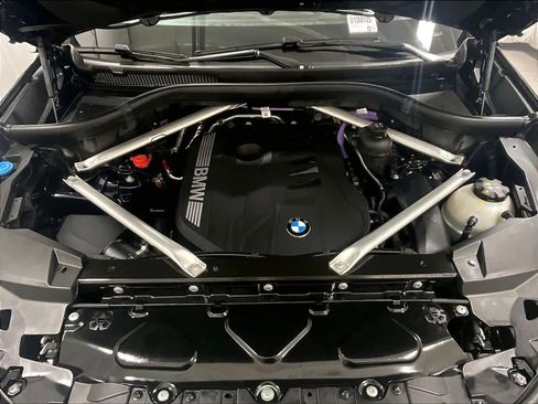 Used 2024 BMW X5 xDrive40i w/ M Sport Package image 31