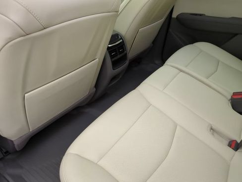 Certified 2024 Cadillac XT5 Premium Luxury w/ Technology Package AWD/4WD image 23