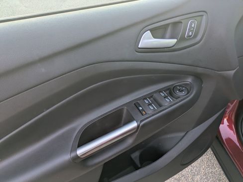 Used 2019 Ford Escape SEL image 13