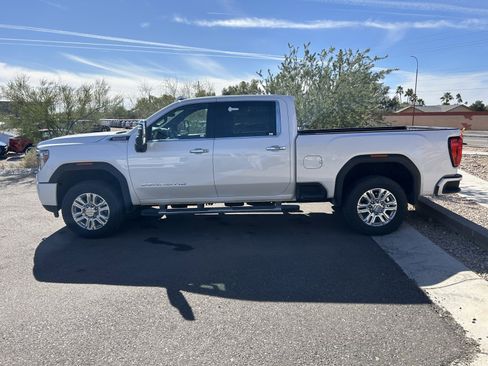 Used 2020 GMC Sierra 2500 Denali w/ Denali Ultimate Package image 6