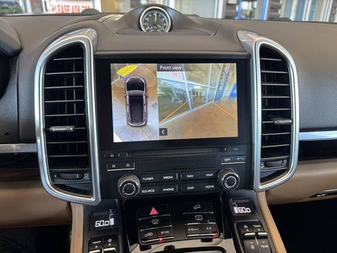 Used 2018 Porsche Cayenne S w/ Premium Package Plus AWD/4WD image 16
