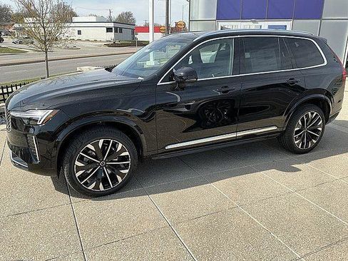 New 2026 Volvo XC90 B5 Plus w/ Protection Package AWD/4WD image 11