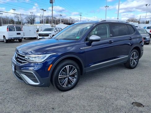 Used 2024 Volkswagen Tiguan Wolfsburg Edition image 8