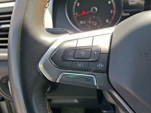 Used 2021 Volkswagen Atlas Cross Sport SE AWD/4WD image 21