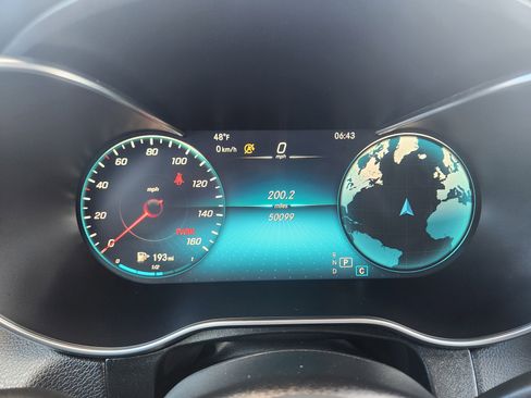 Used 2021 Mercedes-Benz GLC 300 4MATIC image 22