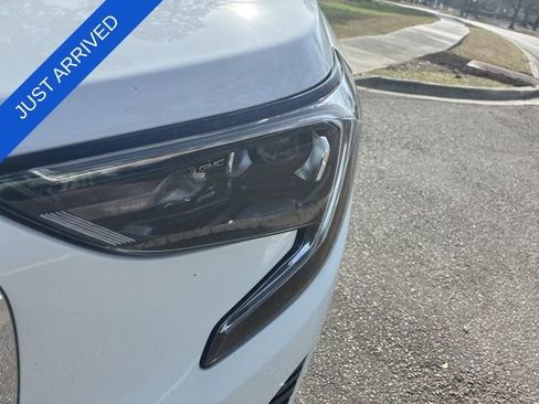 Used 2020 GMC Terrain Denali w/ Denali Premium Package FWD image 10