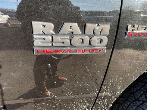 Used 2017 RAM 2500 SLT image 8