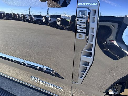 New 2026 Ford F250 Platinum w/ FX4 Off-Road Package image 49
