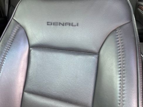 Used 2024 GMC Sierra 3500 Denali w/ Technology Package AWD/4WD image 7