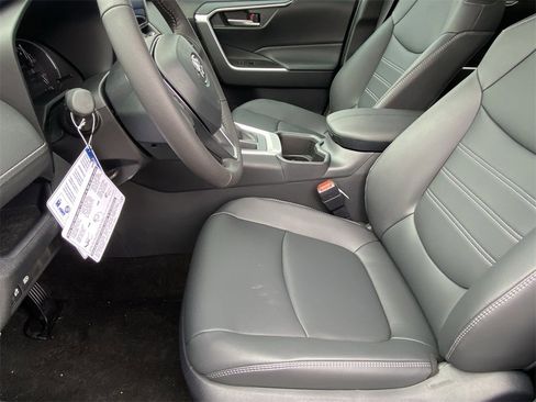 Certified 2025 Toyota RAV4 XLE Premium image 20
