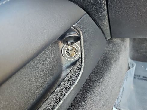 Used 2015 Dodge Challenger R/T Plus image 26