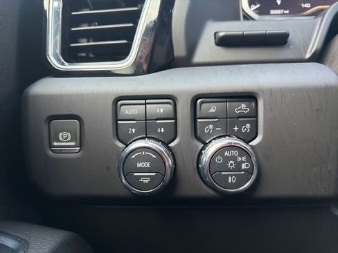 Certified 2024 GMC Sierra 3500 Denali w/ Denali Reserve Package image 28