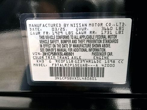 Certified 2025 Nissan Kicks Play S image 33