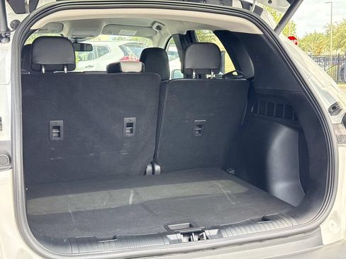Used 2025 Ford Escape Platinum w/ Premium Technology Package AWD/4WD image 12