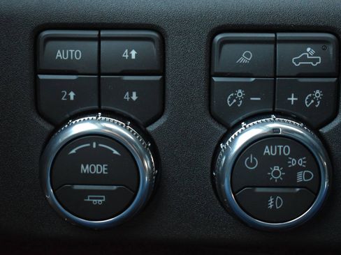 New 2026 GMC Sierra 1500 SLT w/ SLT Premium Plus Package image 19