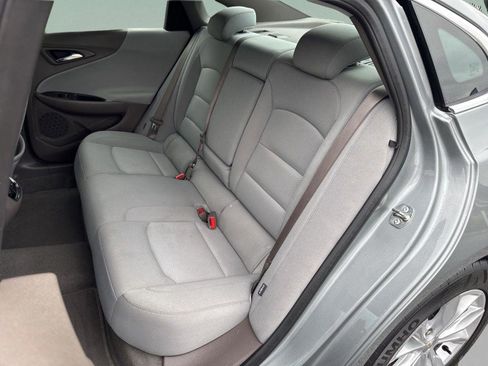 Used 2025 Chevrolet Malibu LT FWD image 11