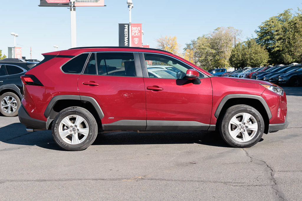 Used 2021 Toyota RAV4 XLE w/ Convenience Package AWD/4WD image 15