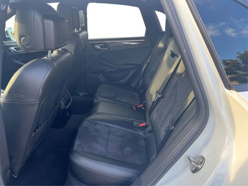 Used 2018 Porsche Macan Sport Edition AWD/4WD image 10