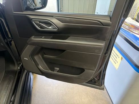 Used 2024 GMC Yukon XL AT4 AWD/4WD image 25