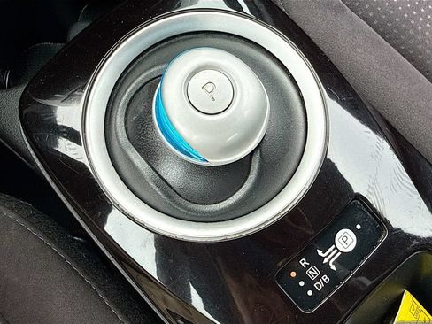 Used 2013 Nissan Leaf SV w/ LED & Quick Charge Pkg FWD image 26