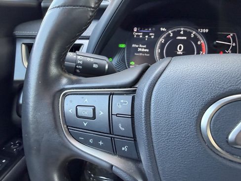 Used 2024 Lexus UX 250h FWD image 25