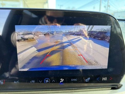 New 2026 Chevrolet Traverse LT w/ Sun and Wheel Package image 18