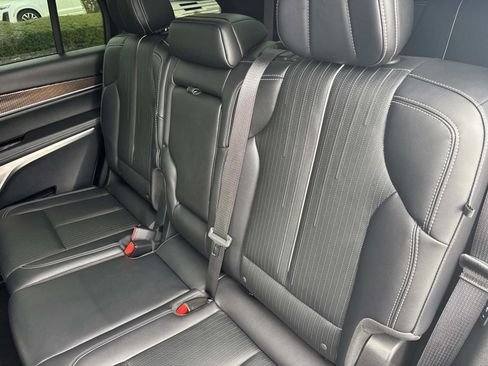 Used 2026 Cadillac Vistiq Luxury image 14