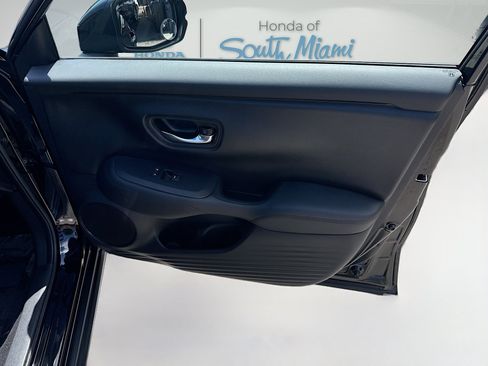 Certified 2024 Honda HR-V LX image 32