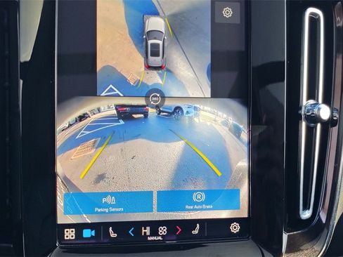 Certified 2025 Volvo XC40 B5 Plus image 20