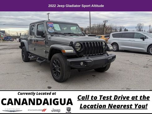 Used 2022 Jeep Gladiator Sport image 1