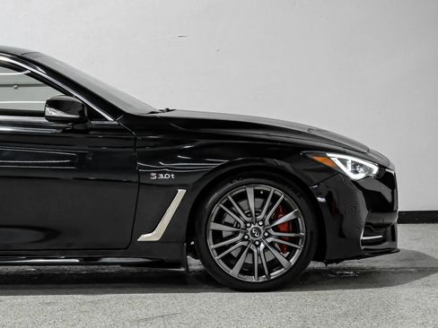 Used 2017 INFINITI Q60 Red Sport 400 RWD image 13