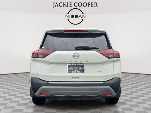 Used 2023 Nissan Rogue SV FWD image 6