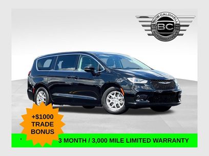 Used 2024 Chrysler Pacifica Touring-L