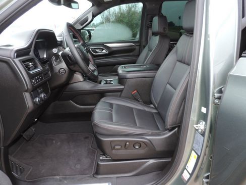 Used 2024 Chevrolet Tahoe RST w/ Luxury Package RWD image 22