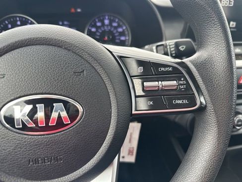 Used 2021 Kia Forte LXS FWD image 19