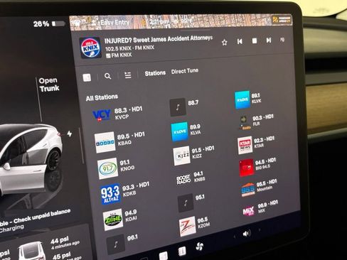 Used 2024 Tesla Model Y Long Range AWD/4WD image 24
